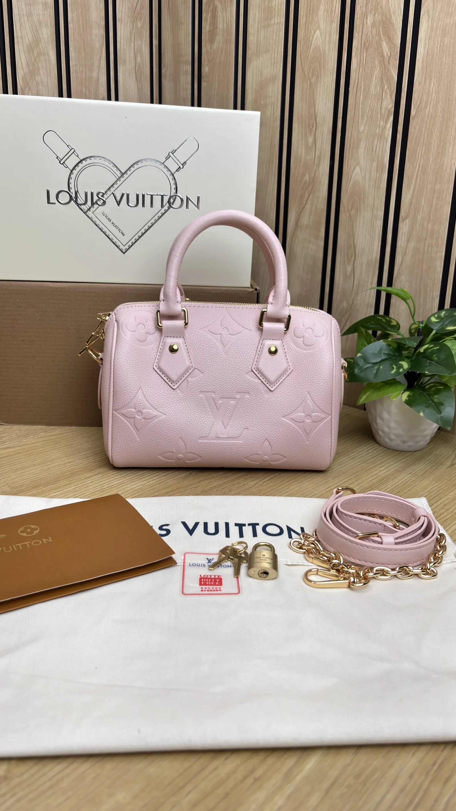 LV SPEEDY BANDOULIERE 20