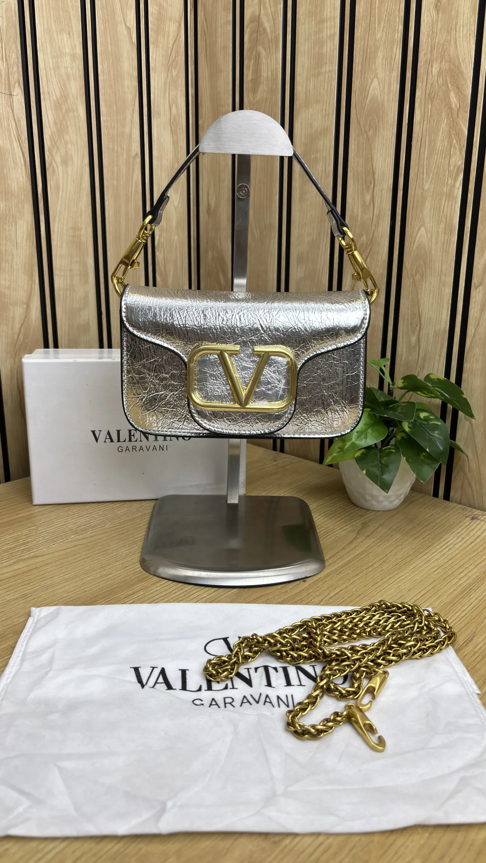 VALENTINO GARAVANI SMALL SHOULDER BAG