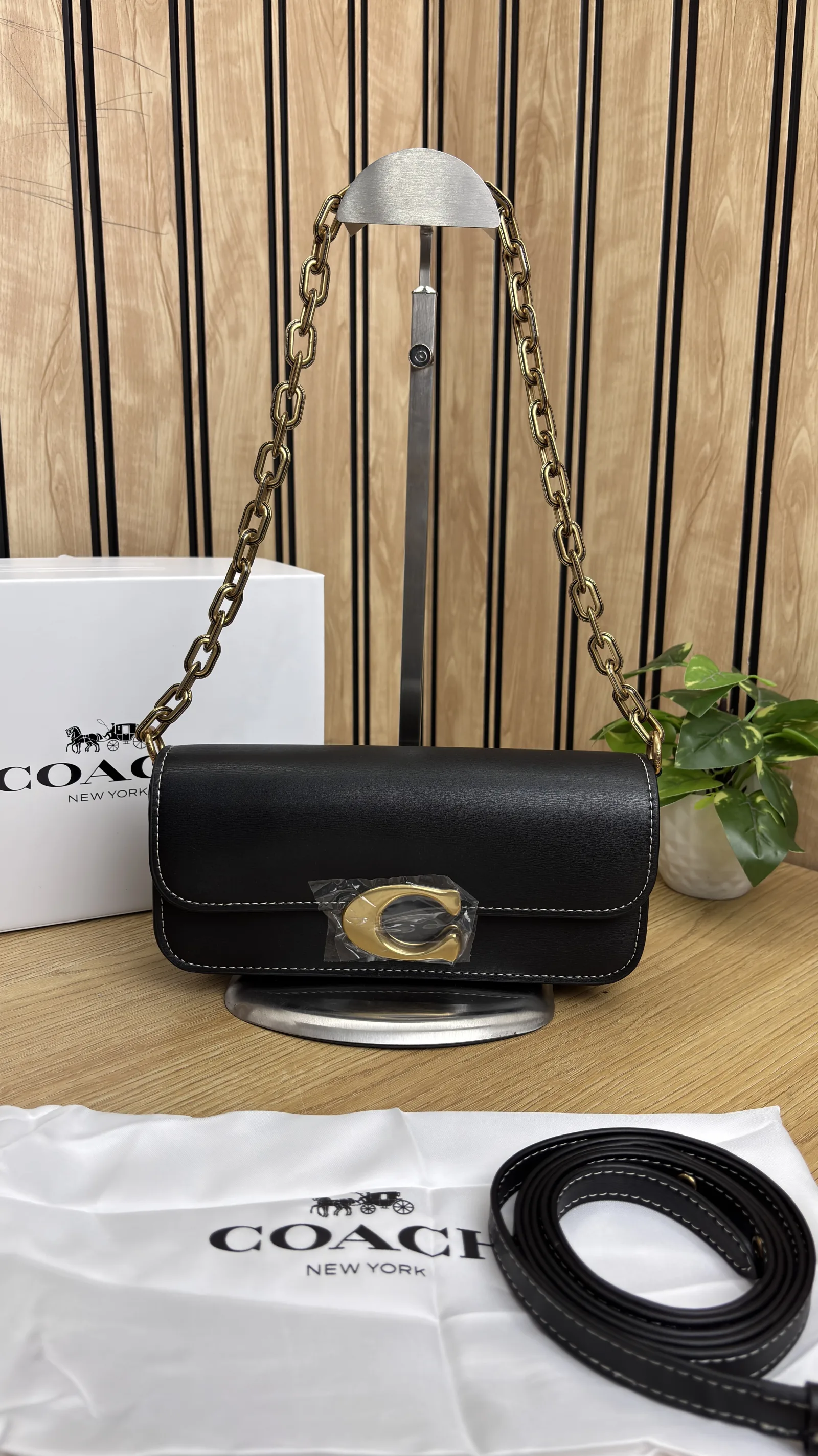 COACH IDOL BAG 23
