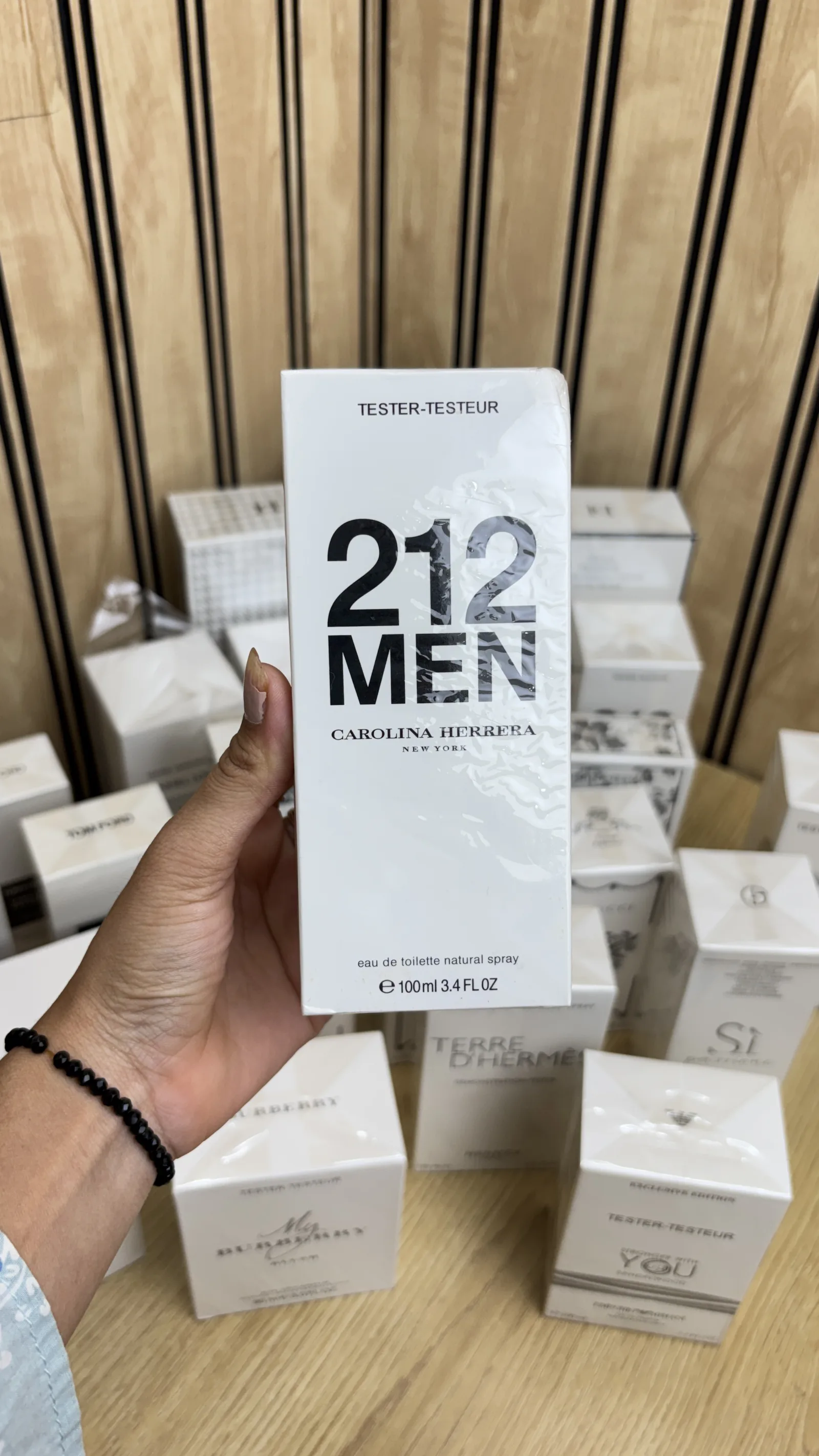 CAROLINA HERRERA 100 % 0G 0017