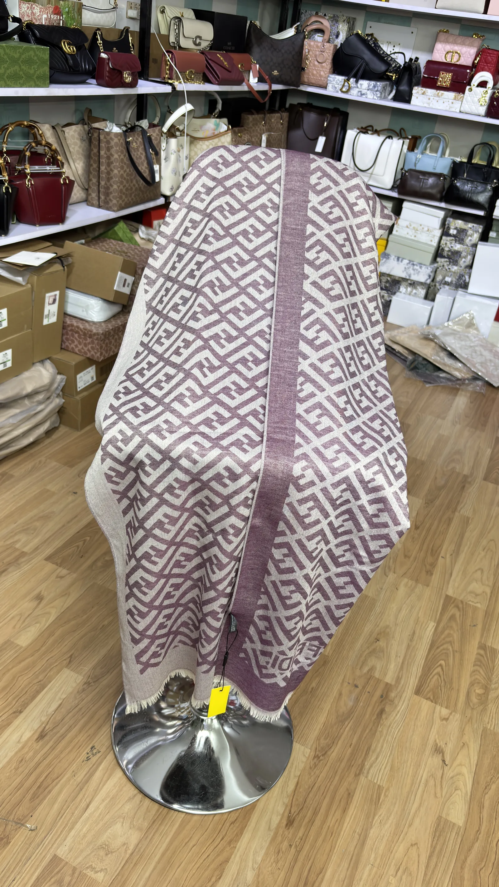 *FENDI SEMI WOOLLEN STOLES 004*
