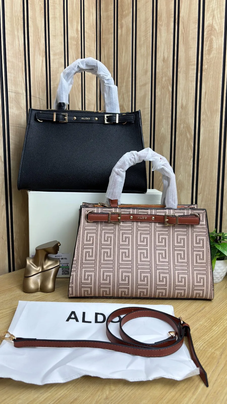 ALDO HAND BAG WITH SLING