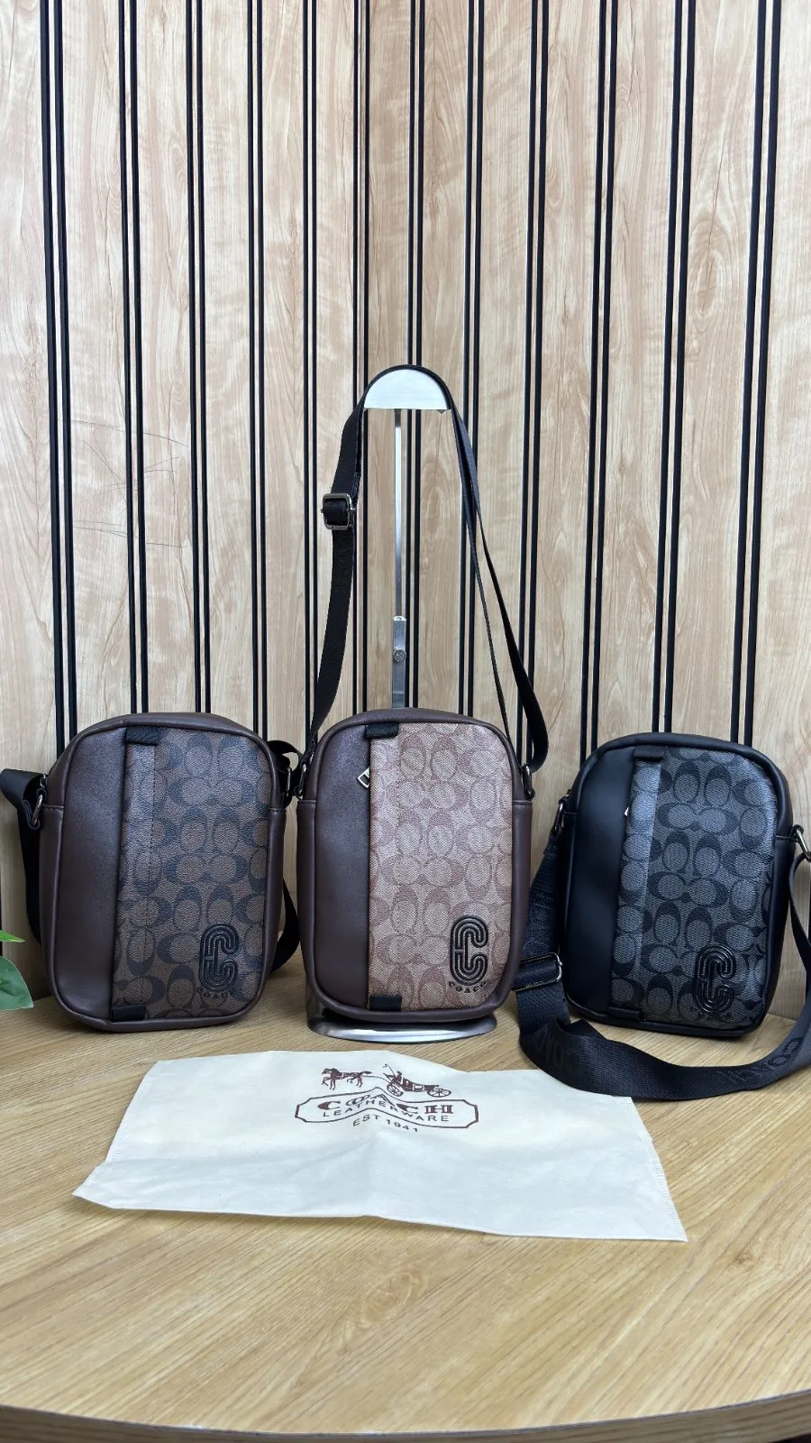 COACH MENS SLING 003