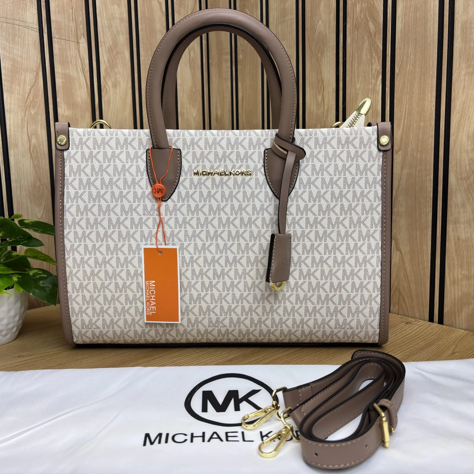 MICHAEL KORS SCARLETT MEDIUM SATCHEL BAG