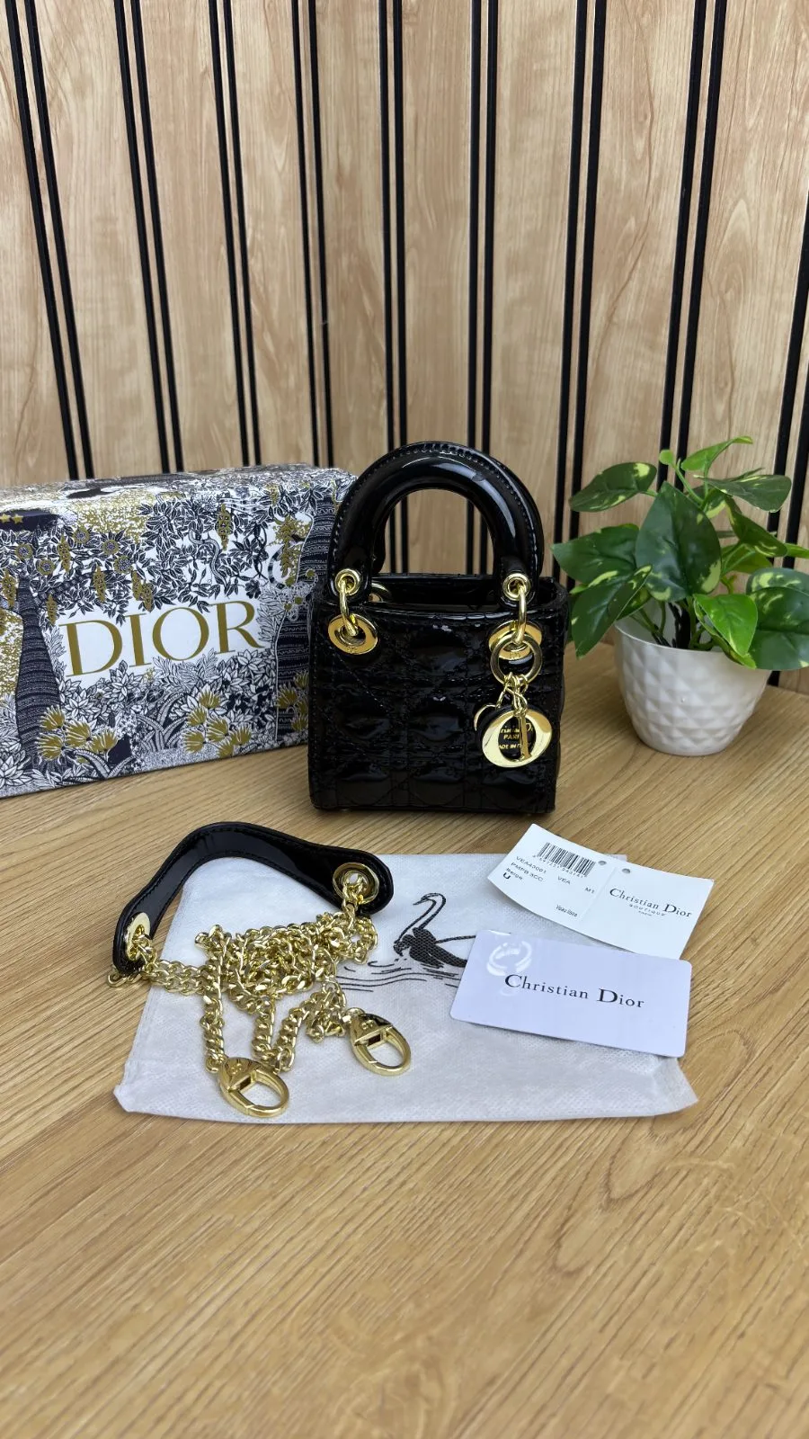 CHRISTIAN DIOR CANNAGE PATENT LADY DIOR BAG