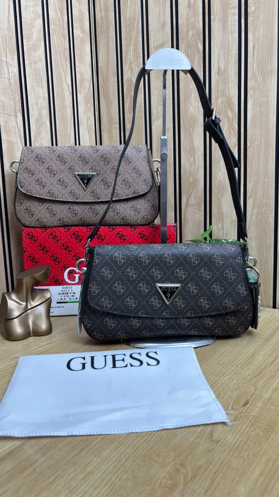 GUESS MONOGRAM SHOULDER BAG