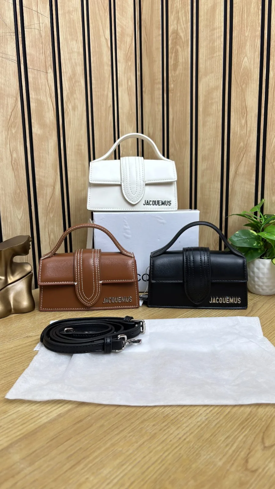 JACQUEMUS LE GRAND BAMBINO LEATHER BAG