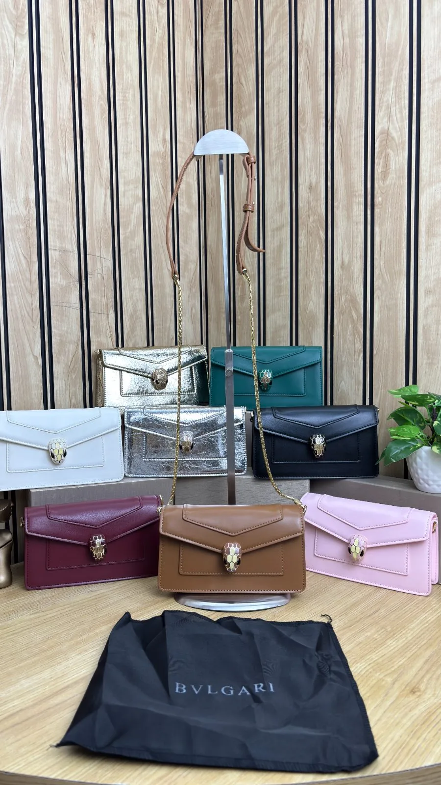 BVLGARI SERPENTI FOREVER CHAIN POCHETTE
