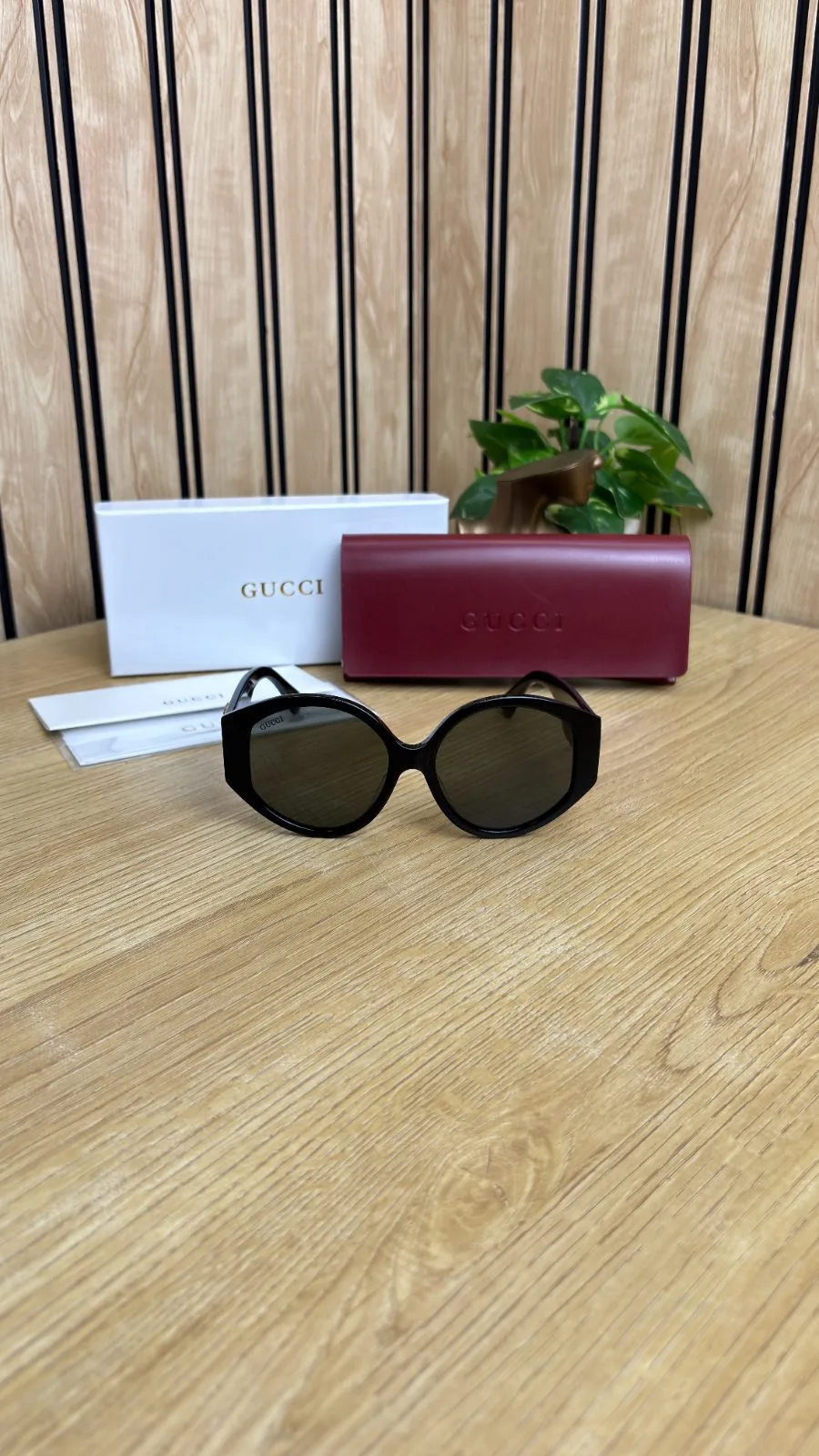 GUCCI OG SUNGLASSES 0054