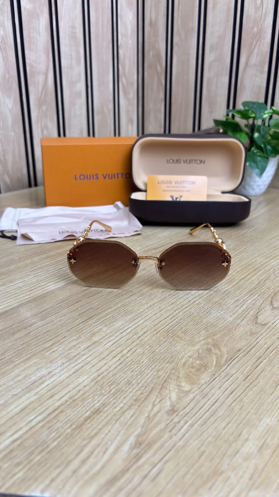 LV OG SUNGLASSES 0070