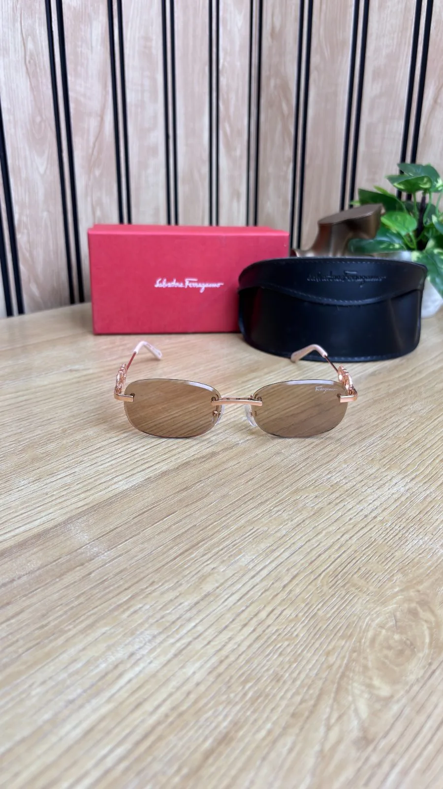 SALVATORE FERRAGAMO OG SUNGLASSES 0087