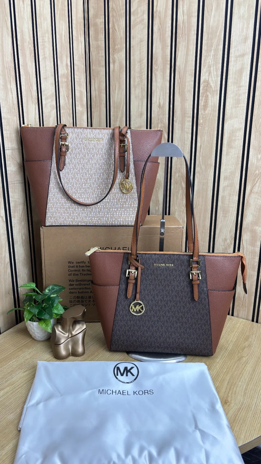 MK CHARLOTTE LARGE LOGO AND LEATHER TOP-ZIP TOTE BAG
