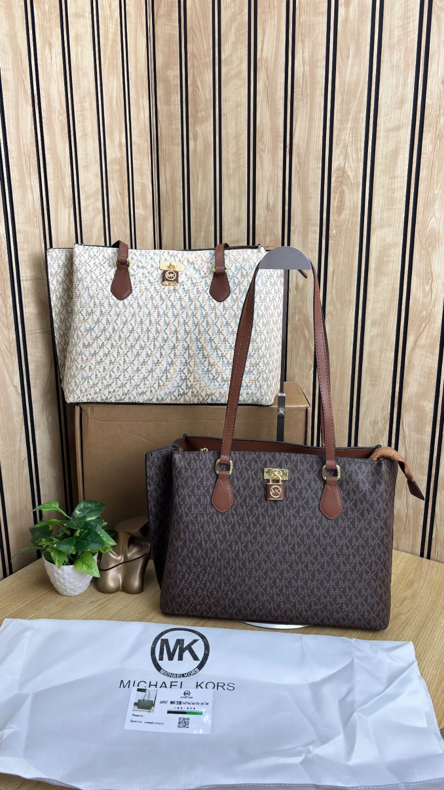 MK RUBY LARGE LOGO TOTE BAG