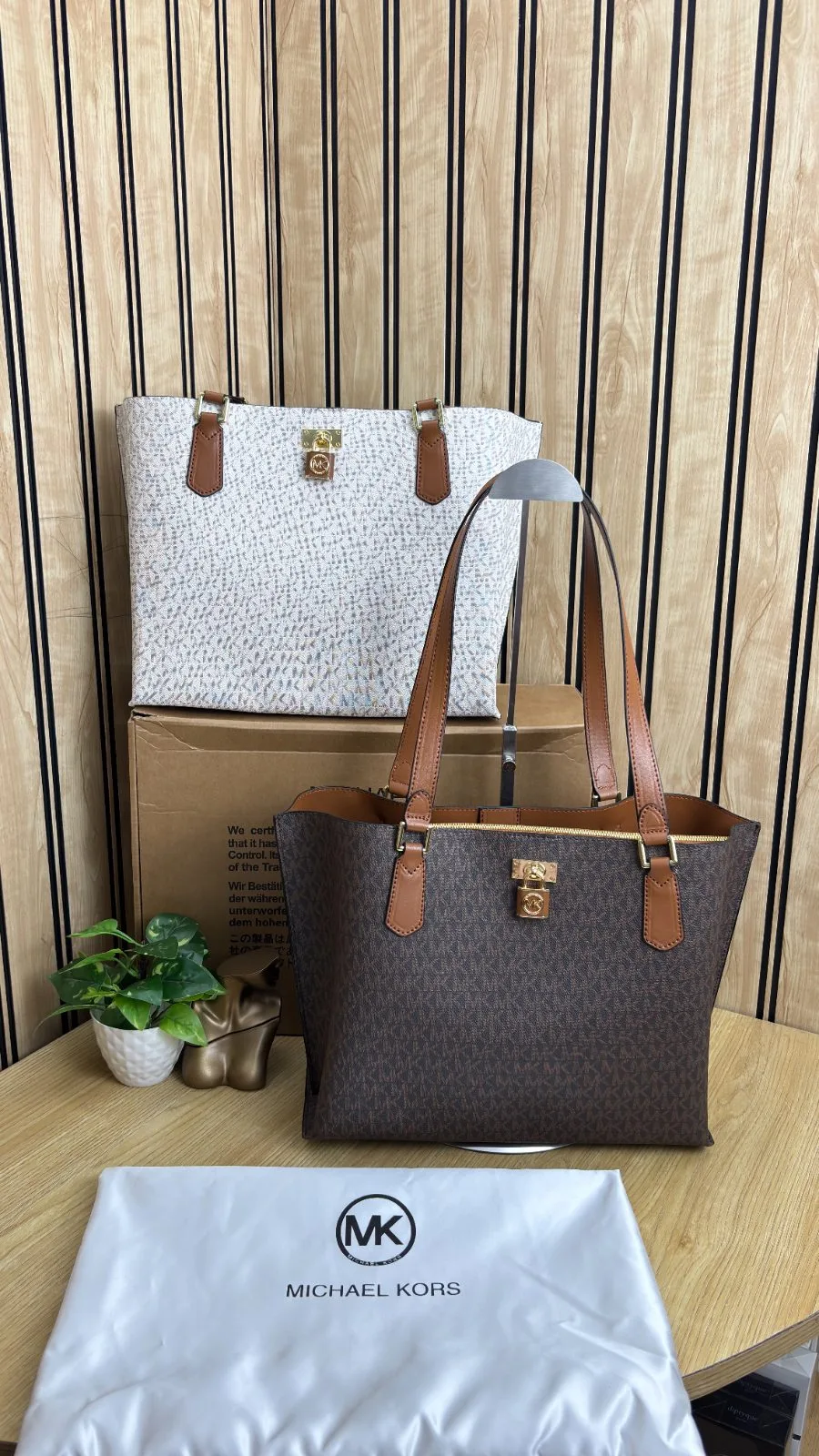 MK RUBY LARGE LOGO TOTE BAG