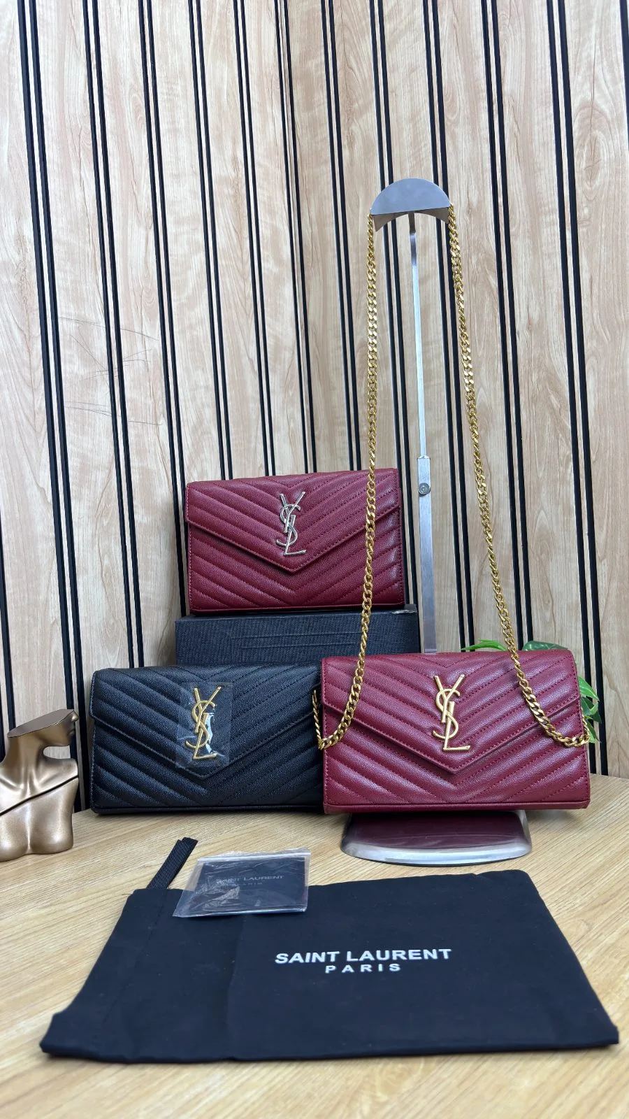 SAINT LAURENT(YSL) CASSANDRE CHAIN WALLET