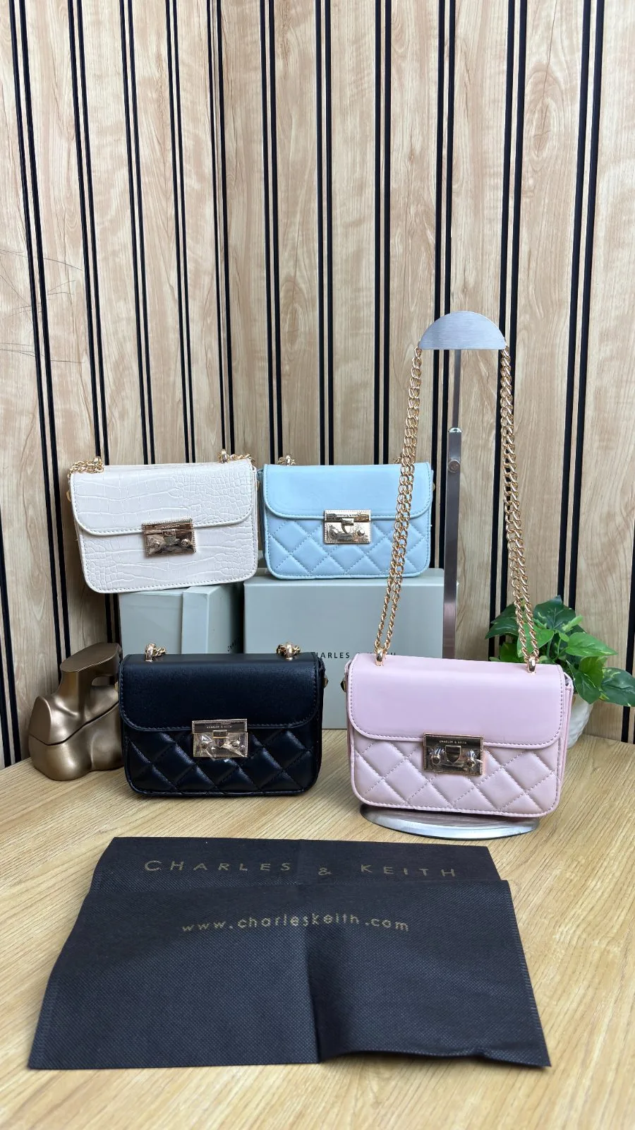 CHARLES & KEITH ALVA QUILTED CHAIN-HANDLE BAG