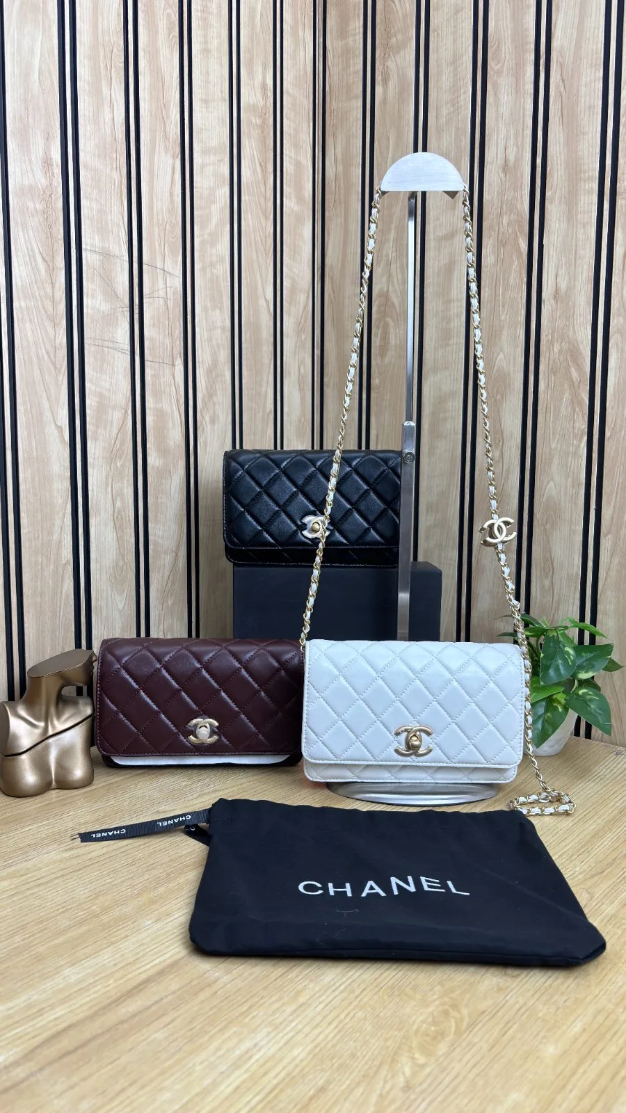 *CHANEL WALLET ON CHAIN IN OG SERIES*