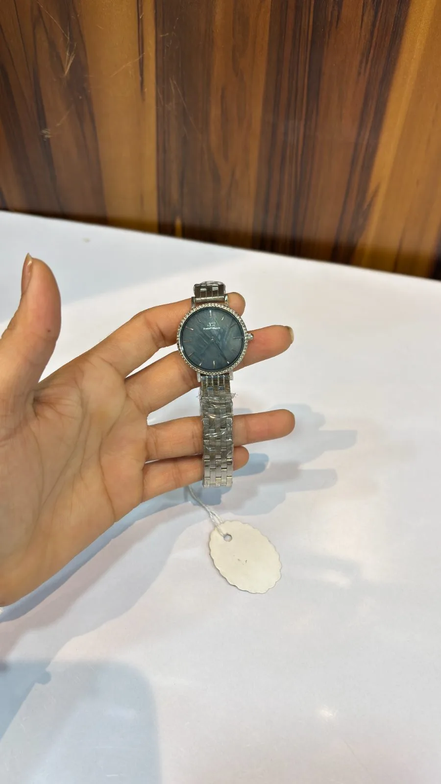 DW WATCH 0056